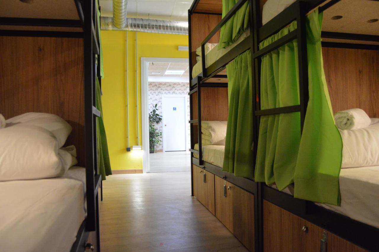 Debod Hostel Madrid Exterior photo