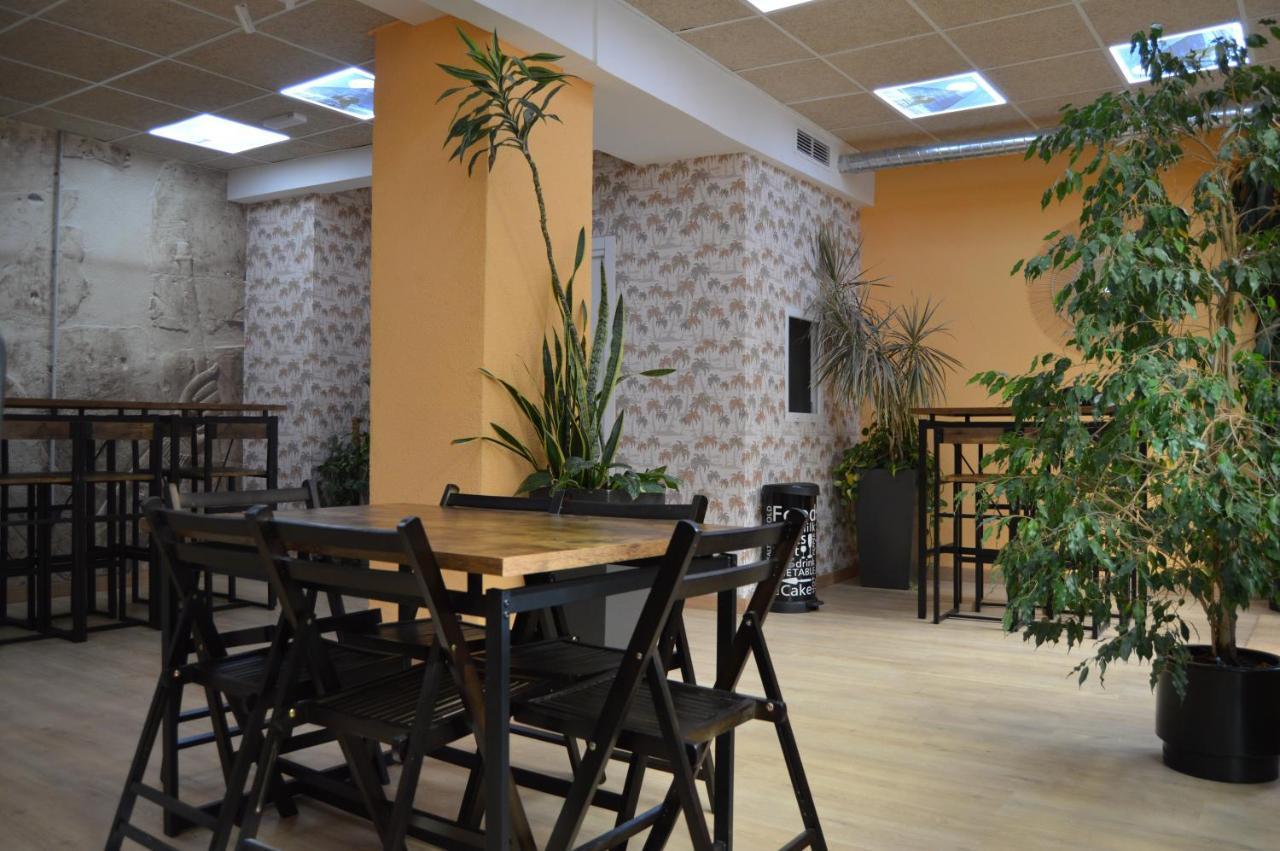 Debod Hostel Madrid Exterior photo